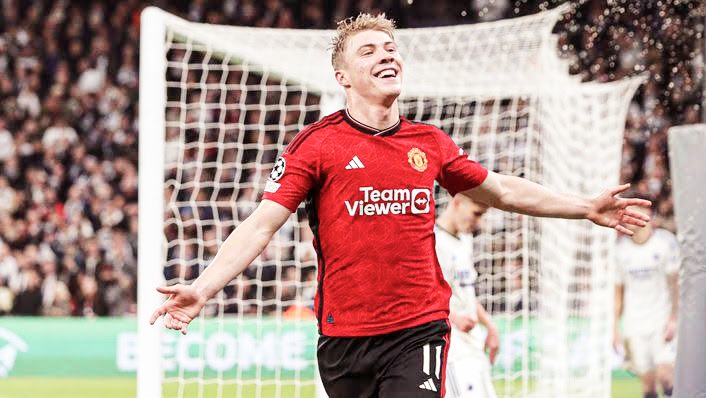 2 Gol Rasmus Hojlund Amankan Kemenangan MU