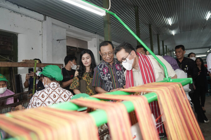 Menteri Perdagangan Dukung Pengembangan UMKM Tenun Lurik Prasojo di Klaten