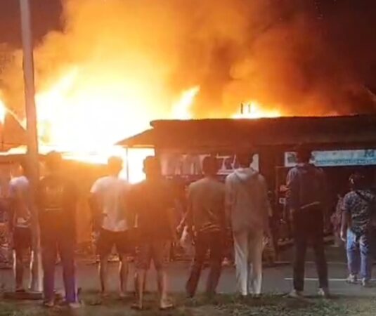 Dua Rumah di Labakkang Ludes Dilalap Api