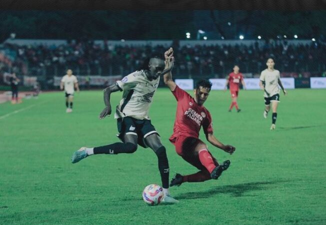 Semen Padang vs PSM: Laga Berakhir Imbang 1-1