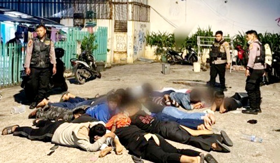 Bawa Celurit, Belasan Remaja Ditangkap Tim Patroli di Jakarta Utara