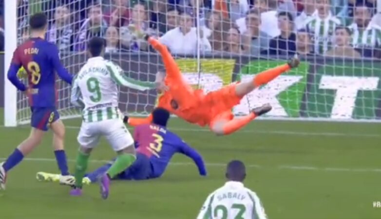 Barcelona Ditahan Imbang Real Betis 2-2, Jarak dengan Real Madrid Kian Menipis
