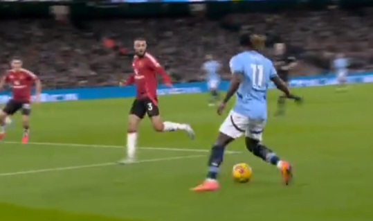 Manchester United Kejutkan City di Etihad, Menang 2-1 Lewat Gol Telat Diallo