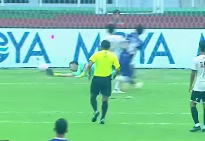 Kartu Merah dan VAR Hiasi Duel Sengit Persita vs PSM
