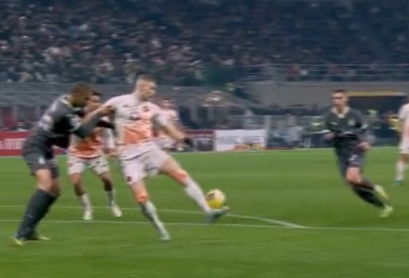 Serie A: AC Milan vs AS Roma Berbagi Poin di San Siro
