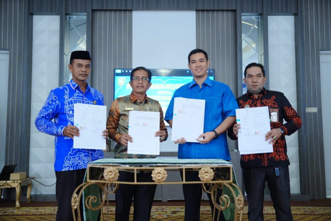 Bupati Pangkep Resmi Hibahkan Tanah Pembangunan KUA di Dua Kecamatan