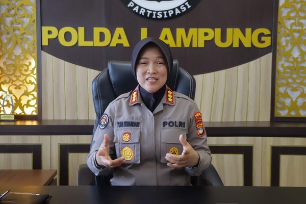 Sinergi Polri dan Mahasiswa Ringankan Beban Korban Banjir di Pesawan