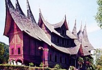 Peran Perempuan dalam Kehidupan Suku Minangkabau