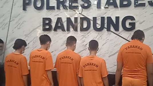 Lima Tersangka Pengeroyokan di Kantor PP Jabar Ditahan