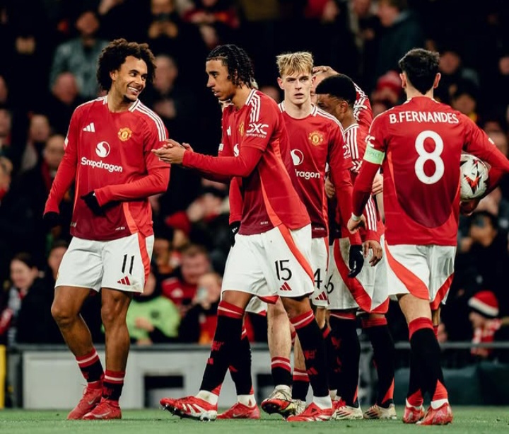 Manchester United Kalahkan Rangers 2-1 di Old Trafford