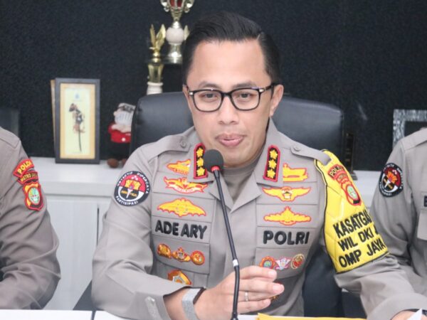 Polisi Tangkap 16 Pencuri Kabel Telkom di Jakarta Timur