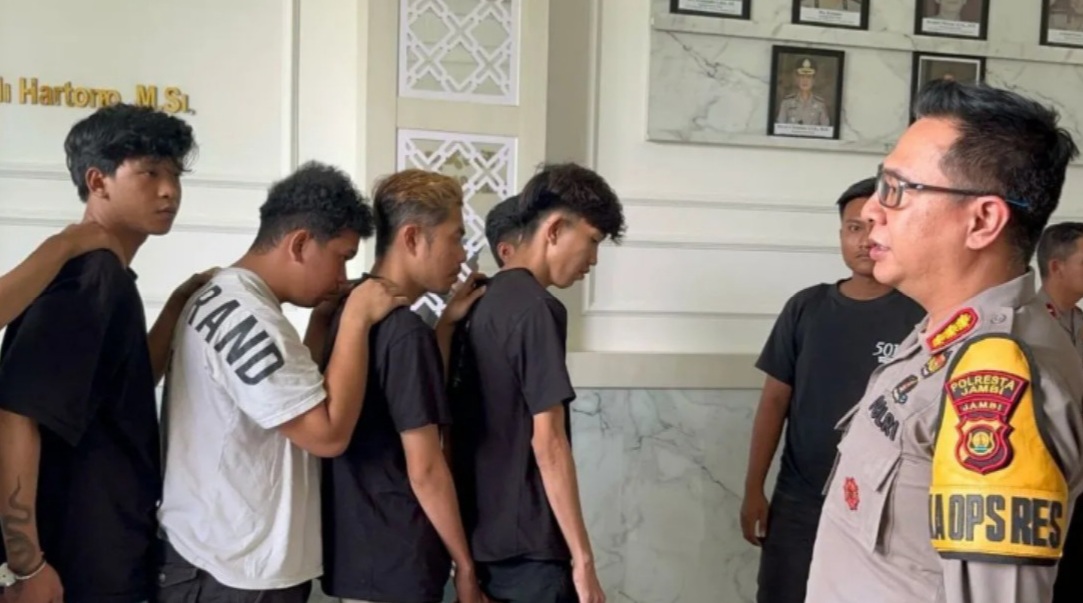 Brimob Polda Jambi Jadi Korban Penusukan, Polisi Tangkap Lima Pelaku