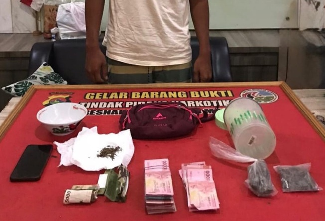 Pria Asal Ampenan Ditangkap, Polisi Temukan 65,70 Gram Ganja