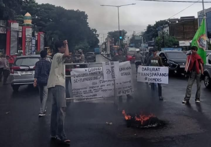 Demo, KMPT Sebut Banyak Masalah di Desa & Kelurahan Liukang Tupabbiring