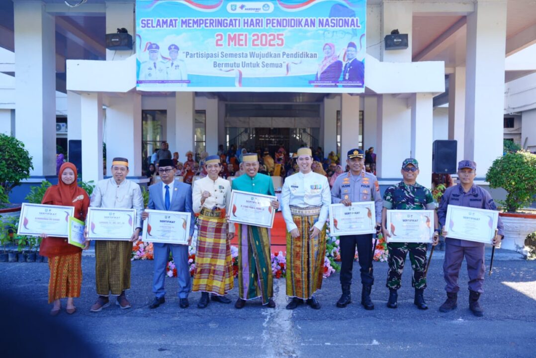 Semen Tonasa Diganjar Penghargaan atas Kontribusi Nyata di Dunia Pendidikan
