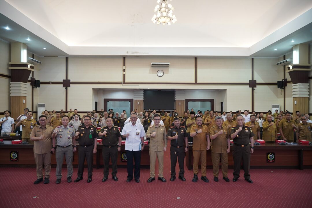 Gubernur Sulsel Apresiasi Gagasan Satgas Investasi dari Kajati Agus Salim