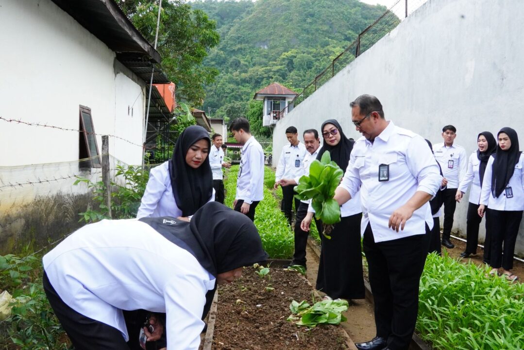 Bina Keterampilan dan Mandiri, Warga Binaan Rutan Pangkajene Dapat Premi