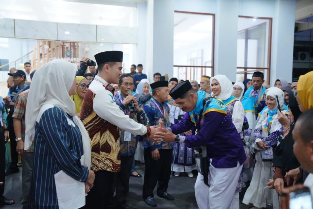 Bupati MYL Antar Langsung Jamaah Haji Pangkep ke Asrama Haji Sudiang