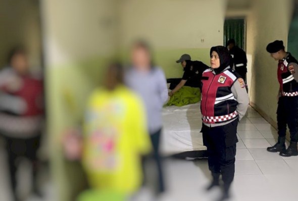 Polisi Tangkap Remaja Gunakan MiChat untuk Jasa Seksual