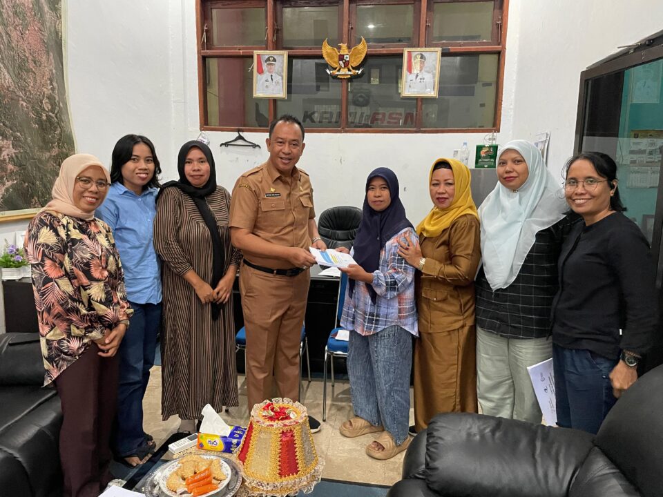 Dinsos Pangkep Apresiasi Hasil Pemantauan PKH oleh Komite Pemantau Komunitas Sekolah Perempuan