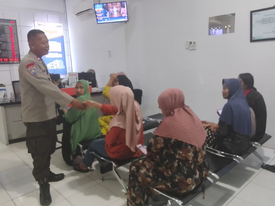 Antisipasi Gangguan Kamtibmas, Polisi Patroli di Kantor BRI Desa Kabba