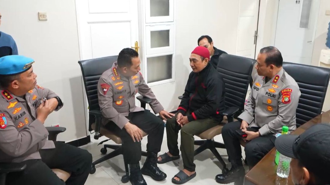 Kapolri Temui Keluarga Ojol yang Dilindas Rantis