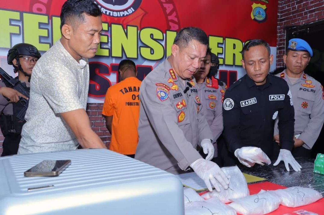 Satresnarkoba Polresta Palu Gagalkan Penyelundupan 3,5 Kg Sabu di Bandara Mutiara