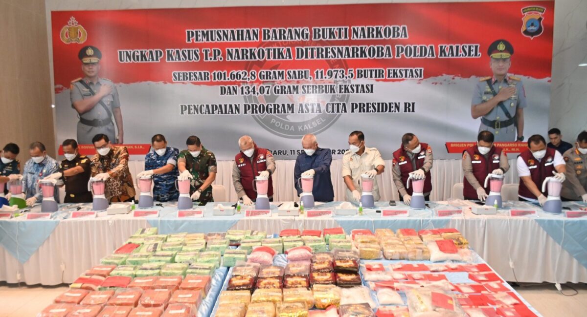 Polda Kalsel Musnahkan 101 Kg Sabu dan Ribuan Pil Ekstasi