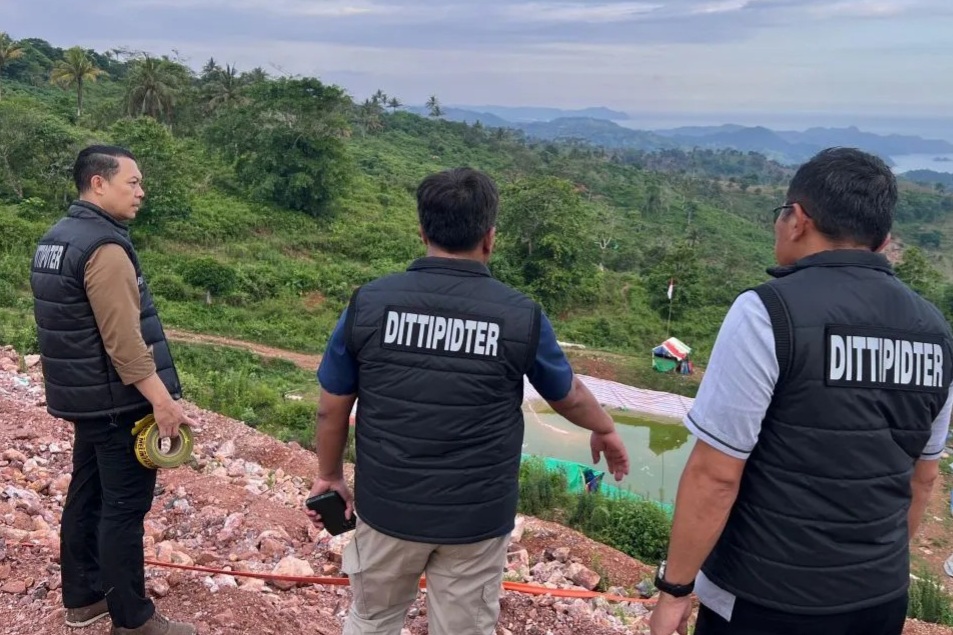 Lokasi Penambangan Emas Sekotong Dipasang Police Line