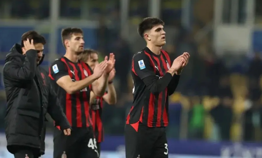 Parma Comeback, Milan Hanya Seri