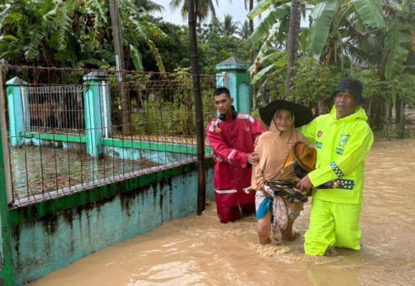 Polda Aceh Gerak Cepat Evakuasi Warga Terdampak Banjir