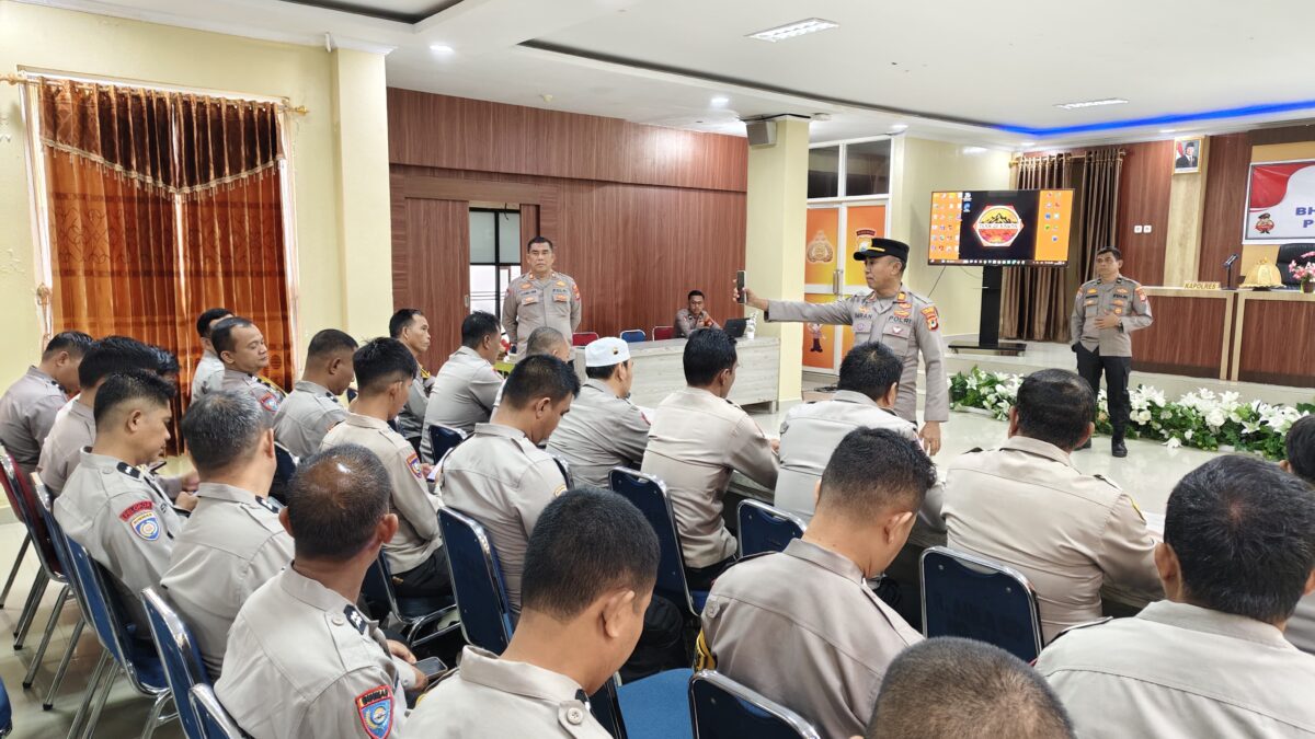 Kasi Humas Polres Pangkep Sosialisasikan Agen Kehumasan kepada Bhabinkamtibmas