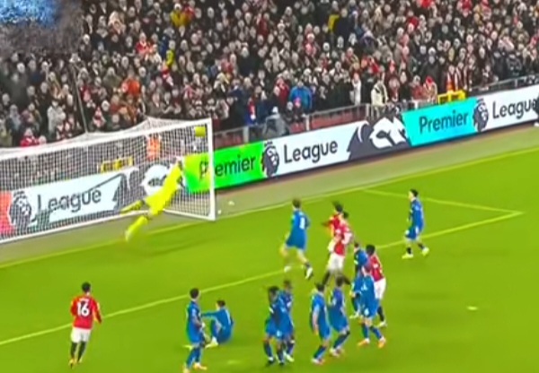 MU vs Bournemouth 4-4, Setan Merah Selamat dari Kekalahan
