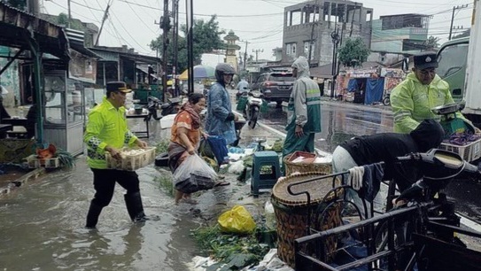 Polisi Bebaskan 16 Warga Terduga Penjarah Minimarket di Sibolga