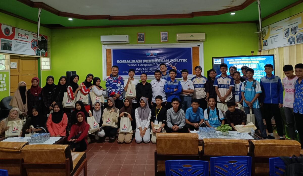Demokrat Pangkep Gelar Pendidikan Politik untuk Gen Z di SMKN 1 Pangkep