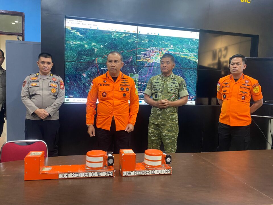 Black Box Pesawat ATR Resmi Diterima Basarnas, Siap Diserahkan ke KNKT