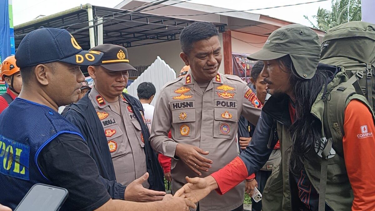 Agam Rinjani Turun Gunung Bantu Evakuasi Korban Pesawat ATR 42-500
