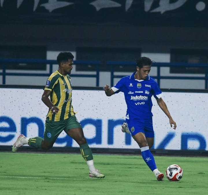 Menang Tipis di GBLA, Persib Kuasai Puncak Super League