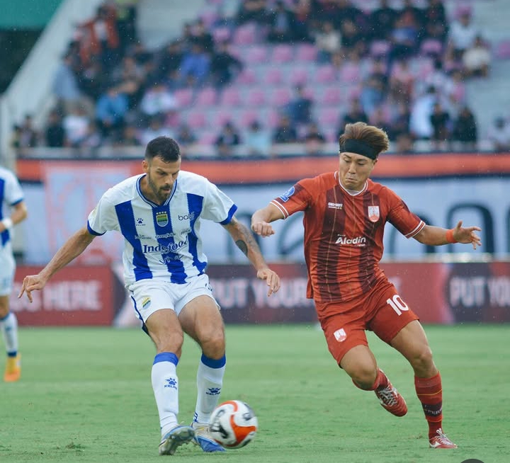 Gol Tunggal Andrew Jung Jauhkan Persib dari Kejaran Persija