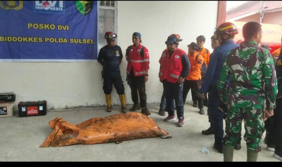 Tim SAR Temukan Puing Pesawat ATR 42-500 di Gunung Bulusaraung