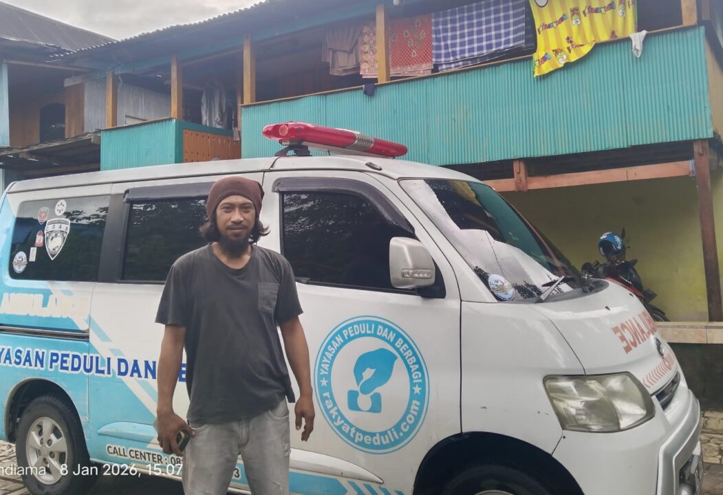 Sedang Antar Pasien, Sopir Ambulans Jadi Korban Pemukulan