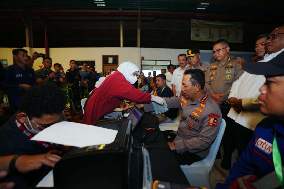 Kapolri Donor Darah di HUT ke-53 KSPSI, Tegaskan Komitmen Kawal Kesejahteraan Buruh