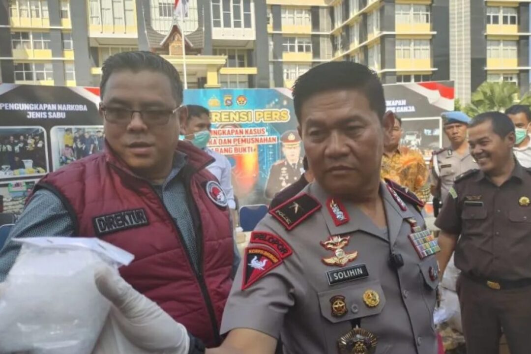 Polda Sumbar Gagalkan Penyelundupan 7,9 Kg Sabu ke Pulau Jawa via BIM