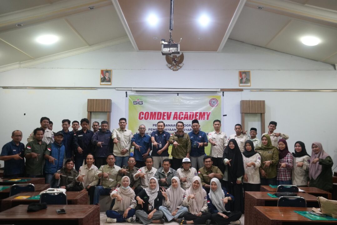 Lewat Comdev Academy, Semen Tonasa Tingkatkan Peran Forum Desa Ring 1