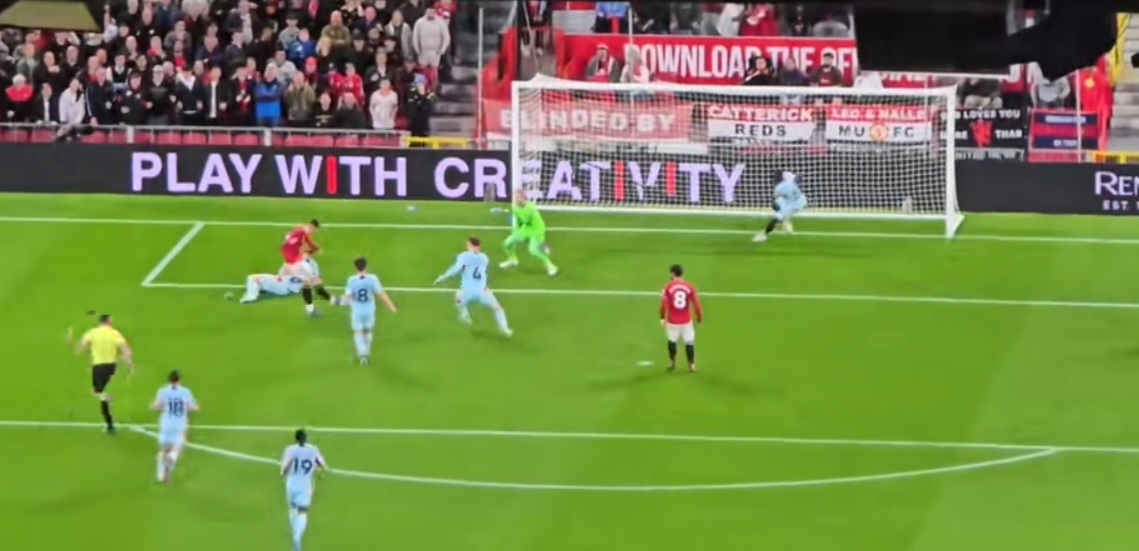 MU Kokoh di Papan Atas, Brentford Tumbang 1-2 di Old Trafford