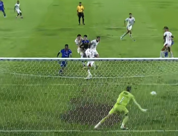 Dramatis Banget, Persib Menang Tipis 3-2 di Kandang