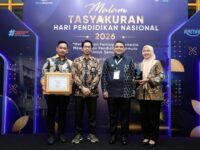 Kota Makassar Raih Penghargaan Hardiknas 2026, Munafri Tegaskan Semua Anak Wajib Sekolah
