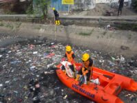 Respon Aduan Warga, Munafri Kerahkan Tim Gabungan Bersihkan Sampah di Kanal Bara-Baraya