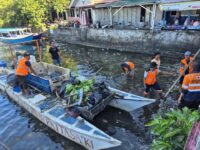 Peringati HLH 2026, Kecamatan Ujung Pandang Angkut 108 Kilogram Sampah dari Laut dan Pesisir Losari