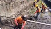 Aduan Warga via Lontara Plus Direspons, PU Makassar Normalisasi Saluran di Jalan Pengayoman